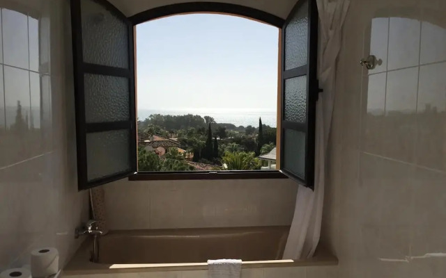 Apartamentos Silken Playa de Toro