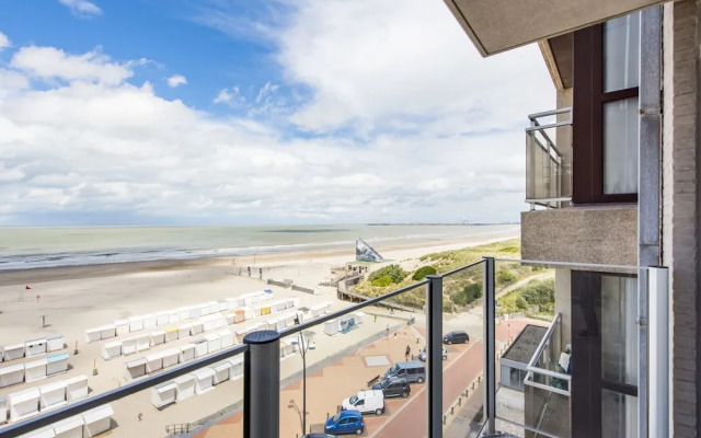 Beautiful Apartment on the sea Wall