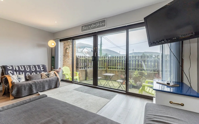 Central Apartment 3B