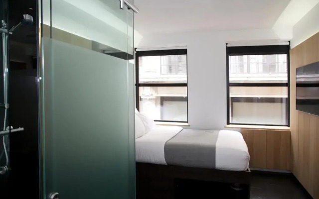 Piccadilly Apartments Hotel