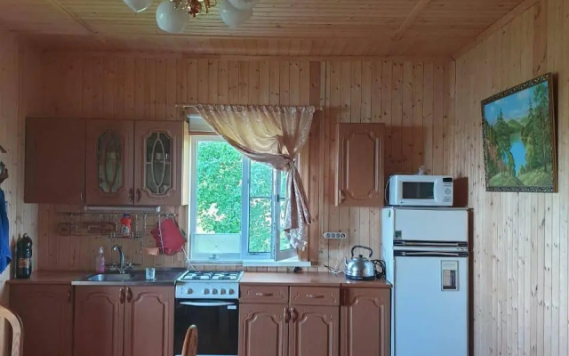 Guest house on Whitefish Lake