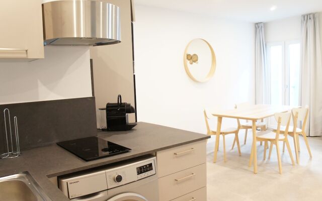 Republique 102 Apartment
