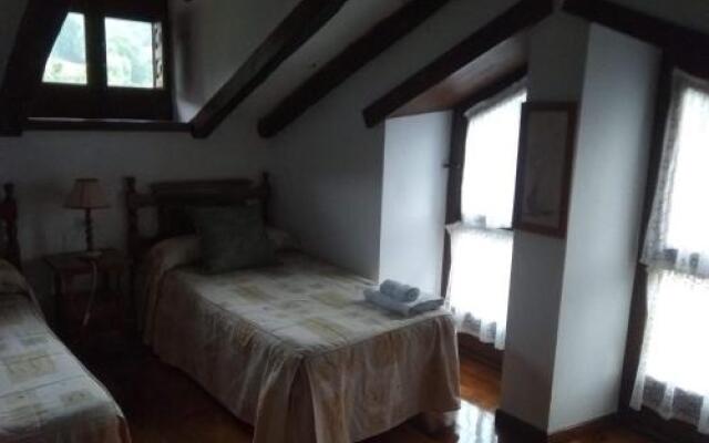 Casas Rurales y Apartamentos La Hornera