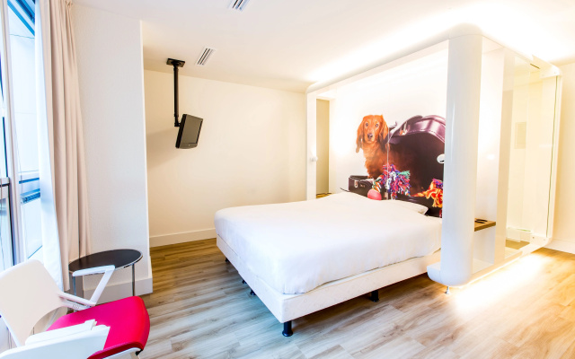 Qbic Hotel Amsterdam WTC - Image 4