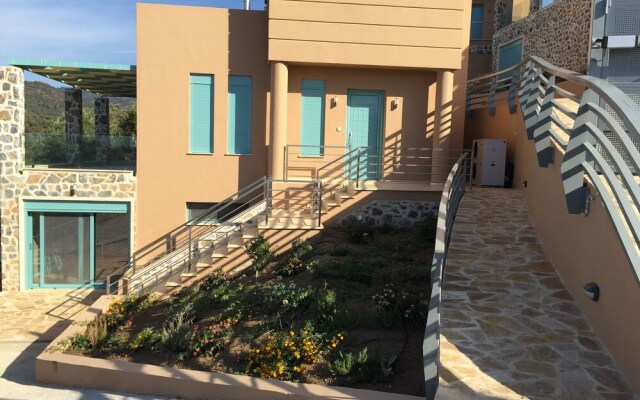 Ouzo Panoramic Houses 2, with private pool