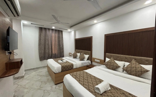 Hotel Chopra International