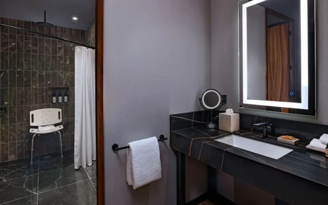 VETTA Distrito Uno, Autograph Collection