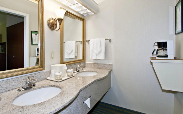 Clarion Inn