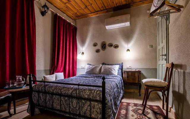 Cunda Fatma Hanim Konagi(15 Adult only)