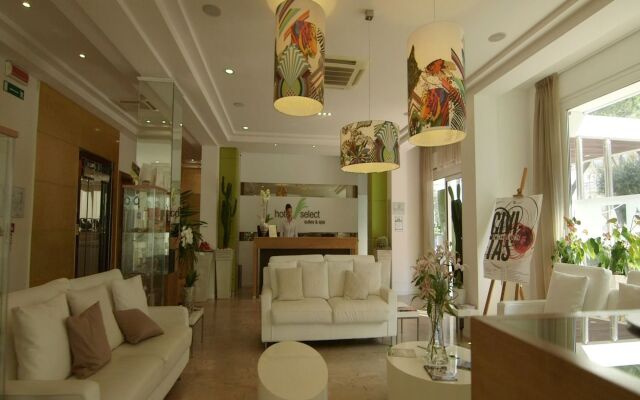 Hotel Select Suites & Spa / Apartments