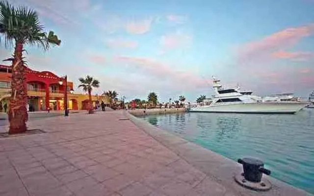 New Marina President Hotel