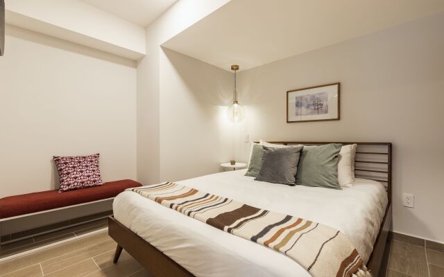 Casai Roma 2 BR Modern Flat