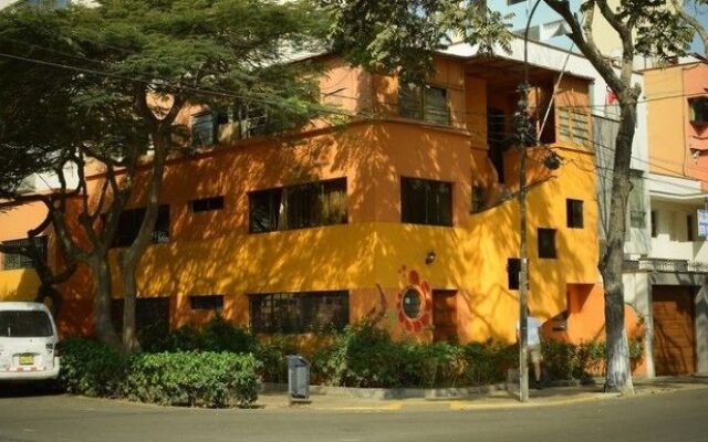 Mana Lima Hostel