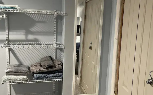 Downtown Suite - Close to Topgolf, Horseshoe Casino, UM Baltimore