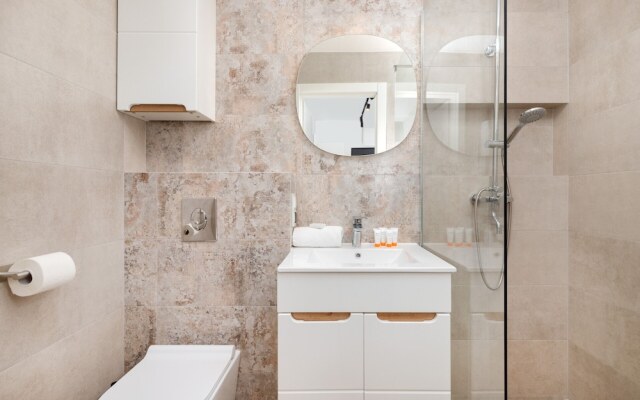 Apartment With Balcony Gdańsk by Renters