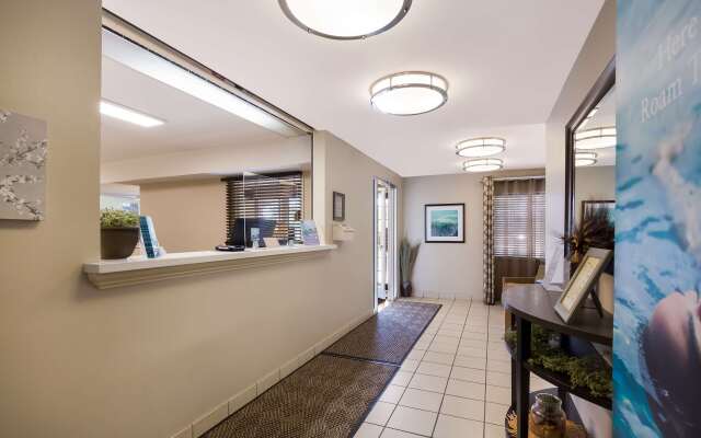 Sonesta Simply Suites  St Louis Earth City