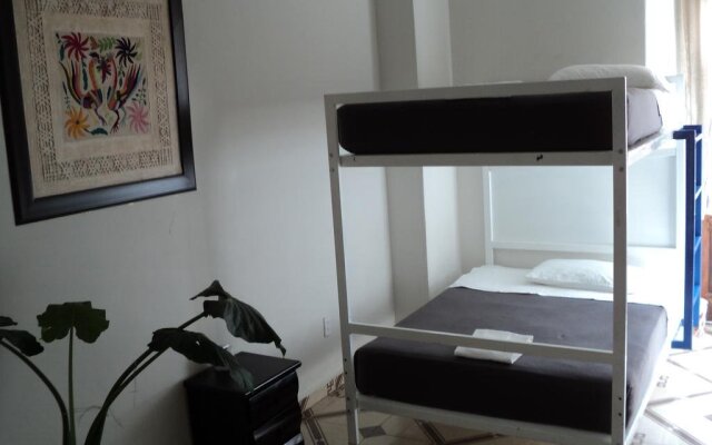 Hostel Oasis Centro by oyo rooms