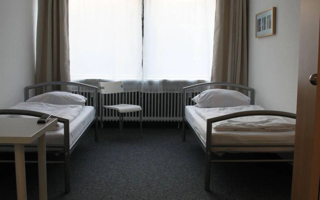 Gaestehaus Kaiserpassage - Hostel