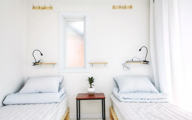 ZIBRO H guesthouse