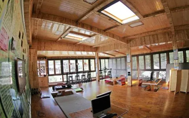 Moganshan Xiaomusen Hot Spring Holiday Home Stay