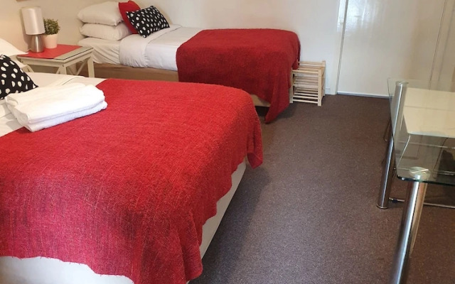 Griffith Studio Canberra - free parking