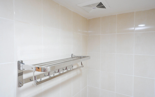 RedDoorz near Mall Ratu Indah 3