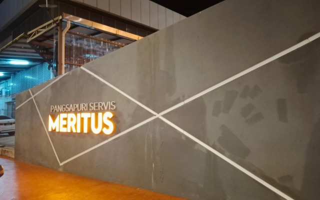 Comfortable18 3R2B 7pax Meritus Perai