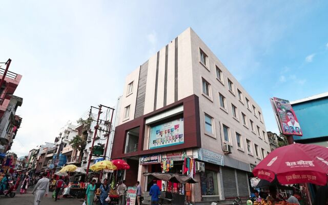 Hotel City Square by OYO Rooms