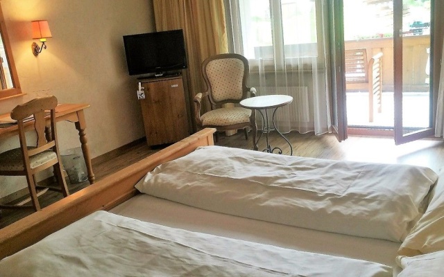 Hotel Alphorn – Guest Rooms – Gstaad
