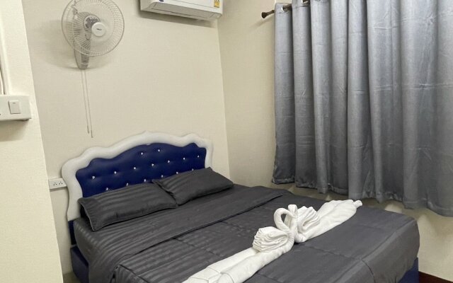 2B Cozy Hostel