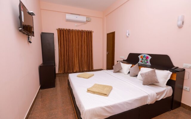 Adona Residency - Hostel