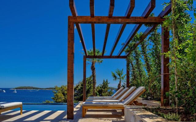 Beautiful Villa Harmony 2