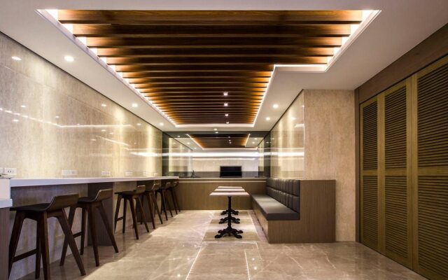 Golden Garden Hotel