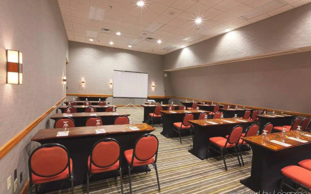 DoubleTree Suites by Hilton Hotel Tampa Bay