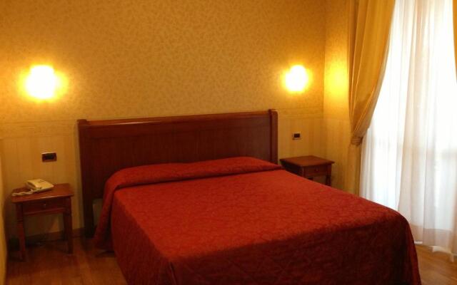 Hotel Holiday Sul Lago