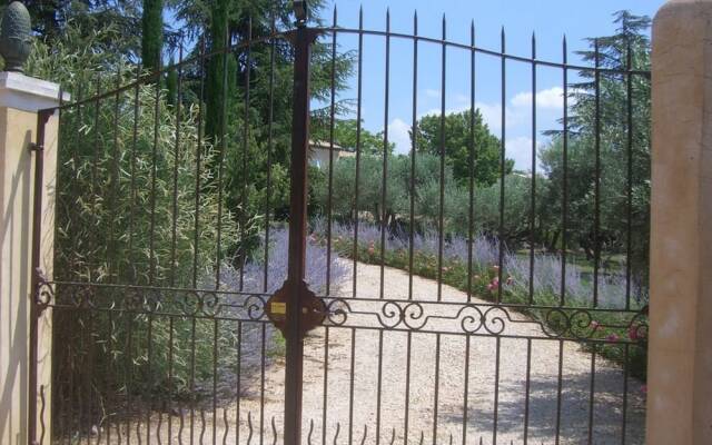 Villas du Luberon - Le Mas Des Roses