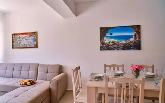 Best Family Friendly Villa Near Lake Kournas