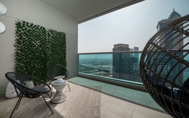 Beautiful apt. Business Bay floor 21