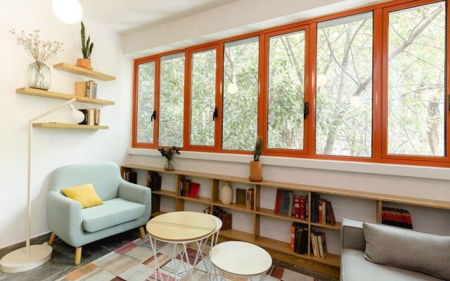 Hip, Modern Tech Condo w Rooftop in La Condesa