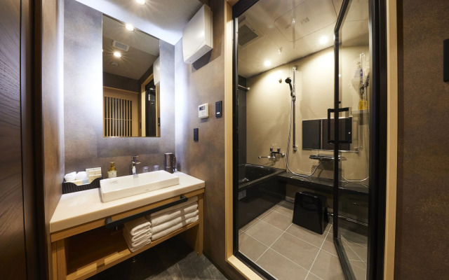 Rinn Shijo Nishinotoin