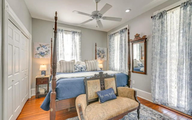 Walk to the Strand: Hideaway Haven Retreat