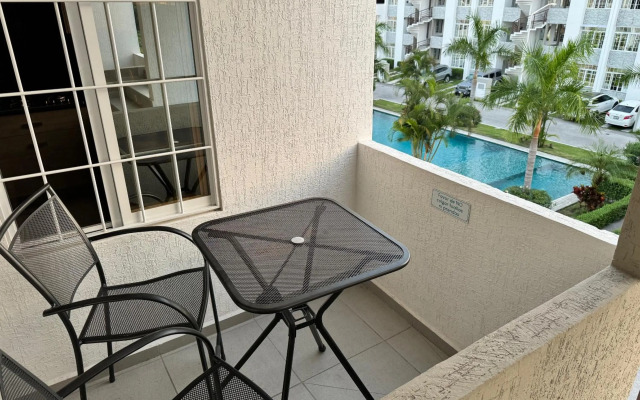 Manzanillo apartment with pool exclusive community