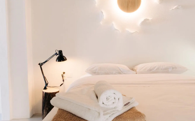 Mesanto Luxury Suites