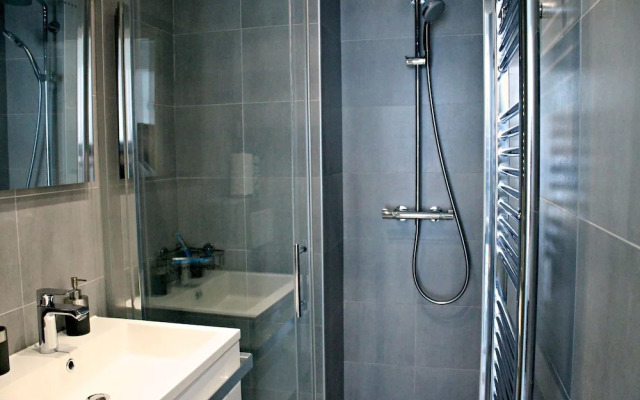 Viva Riviera Modern 2 Bedrooms balconies