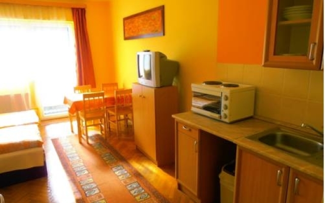 Almádi Apartments