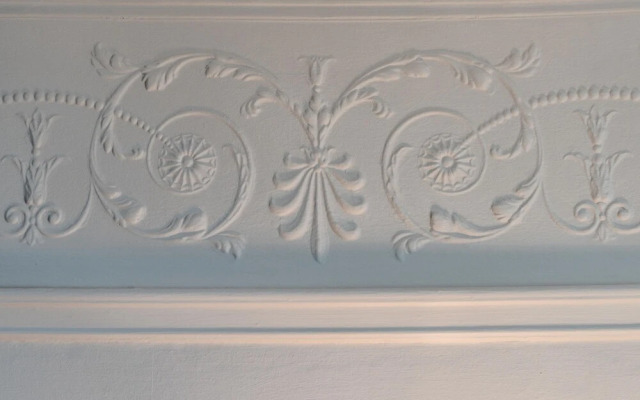 Queen St: Superb Penthouse Flat W/roof Terrace