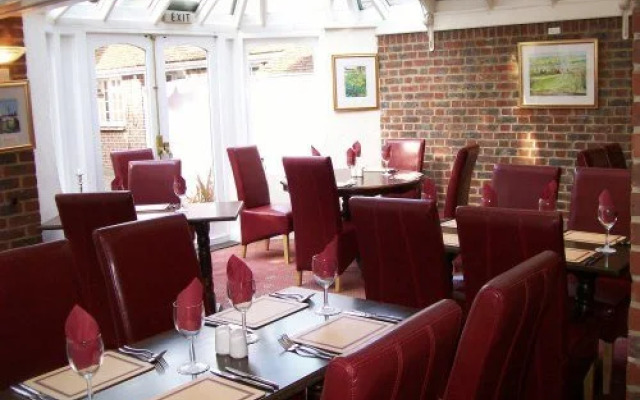 Harrow Inn