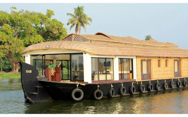 Lavender Luxury Houseboat