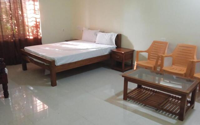 Hotel Alps Residency