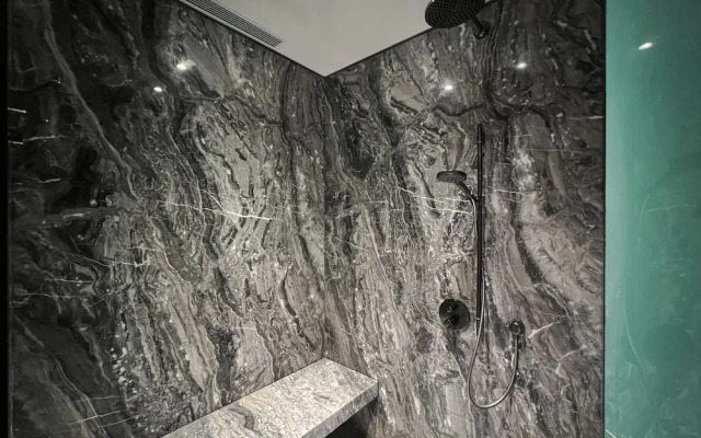 Le Places The Luxury MarQ Saigon Apartment